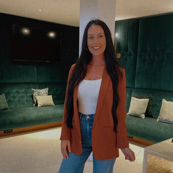 Meet your Posher, Tonja Jean - Picture 3 of 5